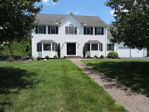 160 Gilbert Ln, South Windsor, CT 06074