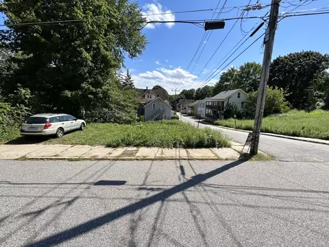 135 Chapman St, Windham, CT 06226