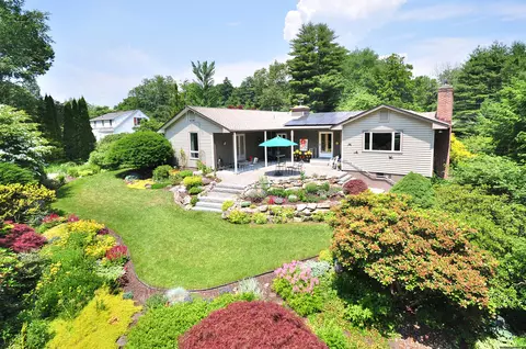 15 Harmony Hill Rd, Granby, CT 06035