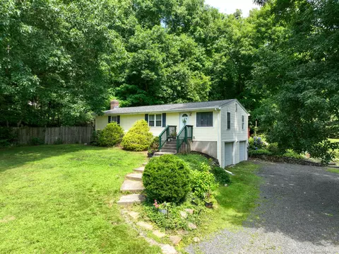 11 Partridge Ln, Durham, CT 06422