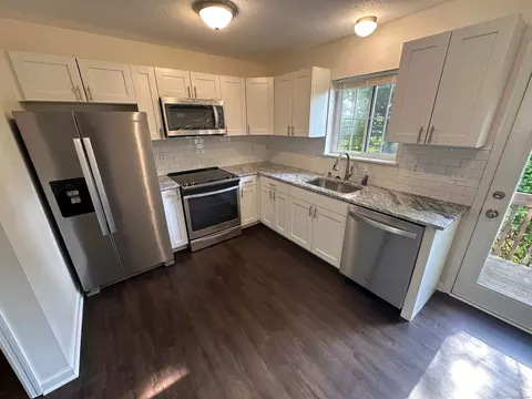200 Yale St #32B, Waterbury, CT 06704