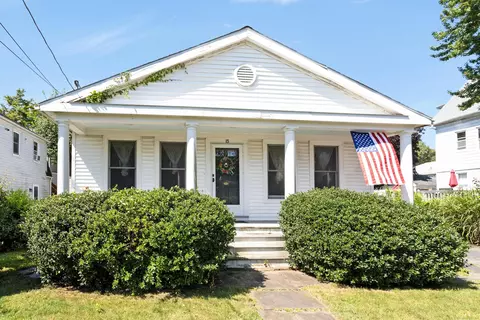 15 Dalewood Ave, Fairfield, CT 06824
