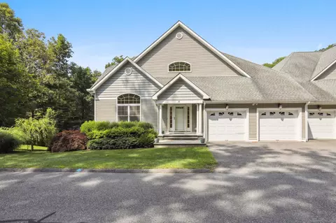 26 Harmony Trl, New Milford, CT 06776
