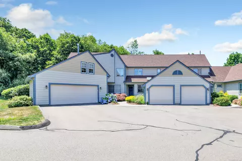 36 L Hermitage Dr #36, Shelton, CT 06484