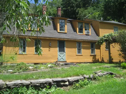 39 Case St, Norwich, CT 06360