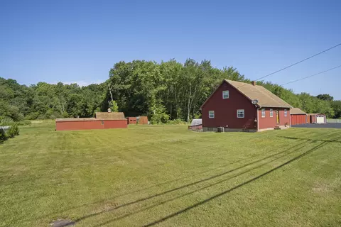 165 Norwich Salem Tpke, Montville, CT 06370