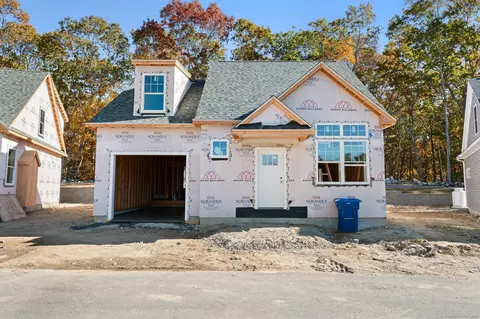 17 Ivy Hill Rd, Waterford, CT 06385