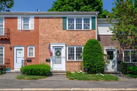 28 Salem Walk #28, Milford, CT 06460