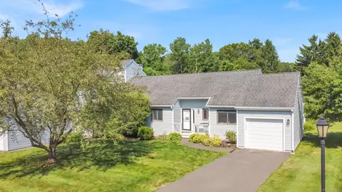 13 Cannon Ridge Dr #13, Watertown, CT 06795