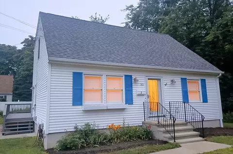 32 Morgan Ct, Groton, CT 06340