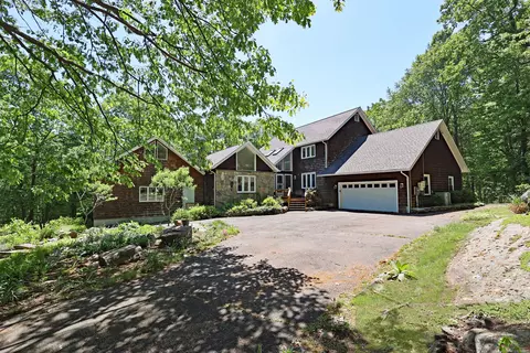 8 Indian Hill Rd, Redding, CT 06896