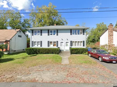 27 Clover St, Waterbury, CT 06706