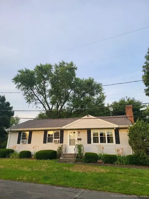 5 Bianca Rd, Bristol, CT 06010