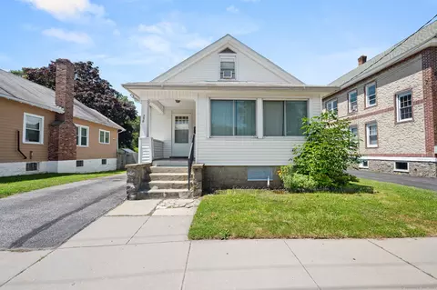 296 Colman St, New London, CT 06320