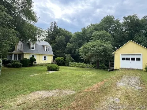 28 Watch Hill Ave, Stonington, CT 06378