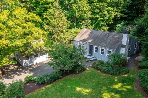 328 Old Branchville Rd, Ridgefield, CT 06877