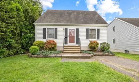 15 Beach Ave, Plymouth, CT 06786