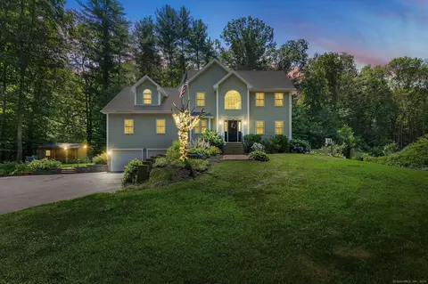 1530 Route 169, Woodstock, CT 06281