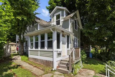 17 Greenwood St, New Britain, CT 06051
