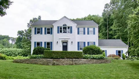 15 Rothe Ln, Ellington, CT 06029