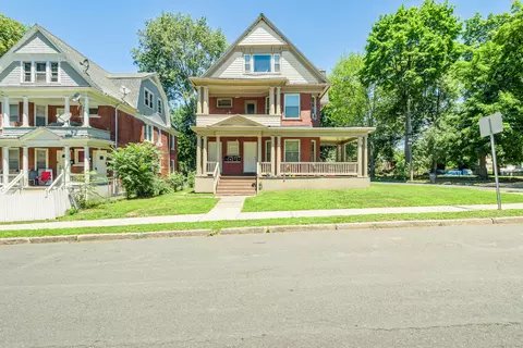 483 Edgewood St, Hartford, CT 06112
