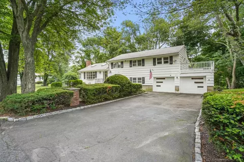 6 Marsh Rd, Easton, CT 06612