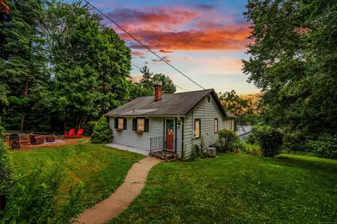 83 Farview Ave, Wolcott, CT 06716