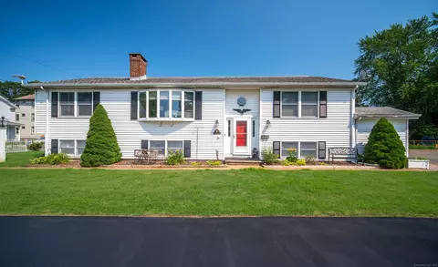 19 Lee Ave, Wallingford, CT 06492