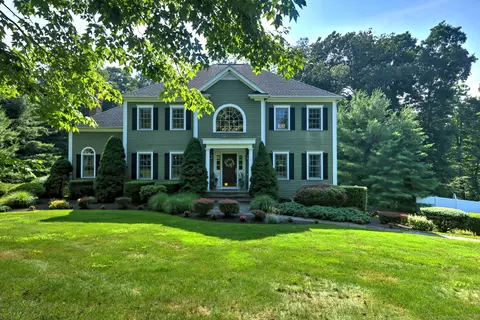 66 Stonewall Ln, Monroe, CT 06468