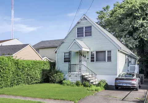 27 Hanover St, Stamford, CT 06902