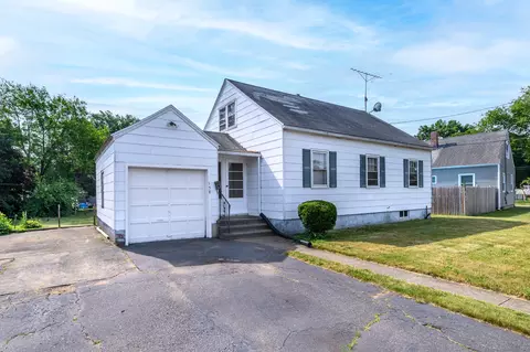 158 Hooker Rd, Bridgeport, CT 06610