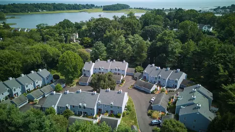 46 Edgewater Commons Ln #46, Westport, CT 06880