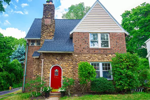 101 Buckingham St, Meriden, CT 06451