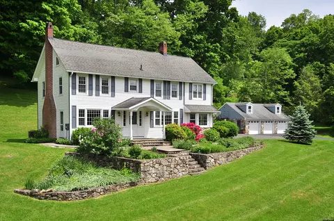 259 New Milford Rd W, Bridgewater, CT 06752