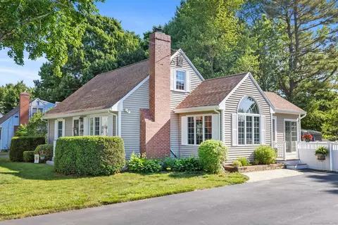 34 Ellis Rd, Enfield, CT 06082