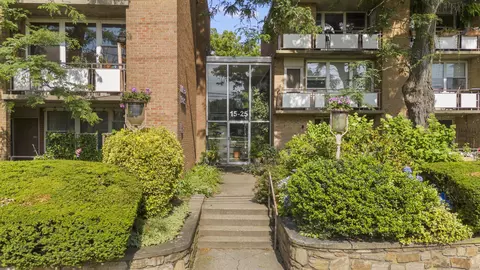 25 Ellsworth St #9, Bridgeport, CT 06605