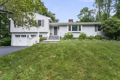 156 Ross Hill Rd, Fairfield, CT 06824