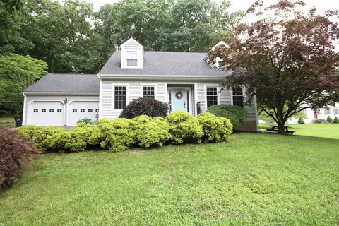 66 Van Cedarfield Rd, Colchester, CT 06415