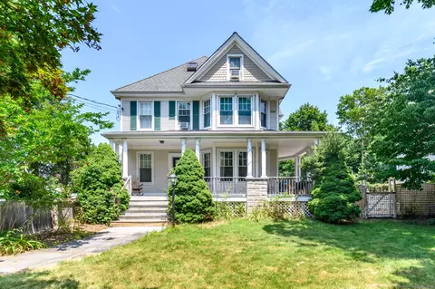 427 Courtland Ave, Stamford, CT 06906