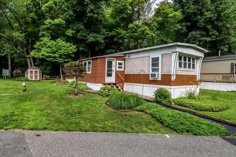 7 Duncan Ln, New Milford, CT 06776