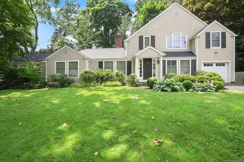 100 Kimberly Pl, New Canaan, CT 06840