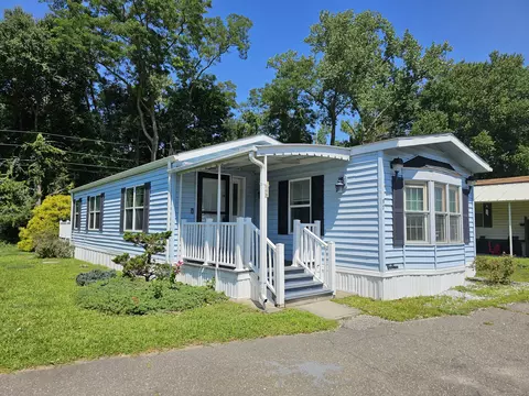 108 Clark Rd #TRLR 97, Naugatuck, CT 06770