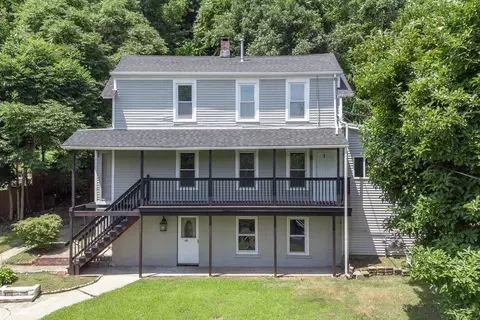 19 Woodbridge Ave, Ansonia, CT 06401