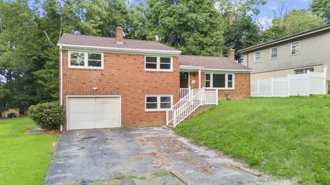 130 Gail Dr, Waterbury, CT 06704