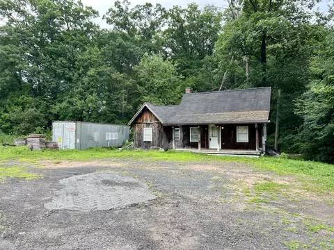 232 Shunpike Rd, Cromwell, CT 06416
