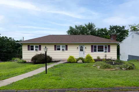 104 Carey Ave, Meriden, CT 06451
