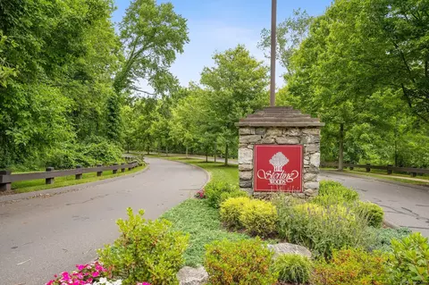 1105 Pinnacle Way #1105, Danbury, CT 06811