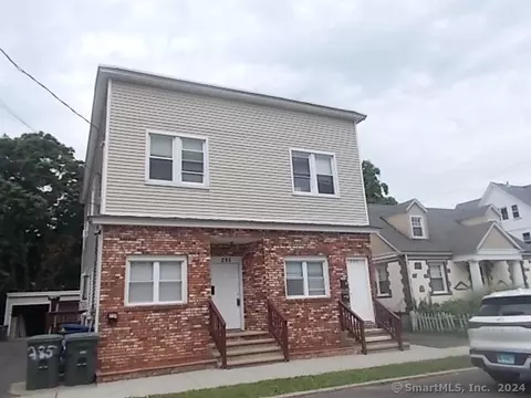 285 Kent Ave, Bridgeport, CT 06610