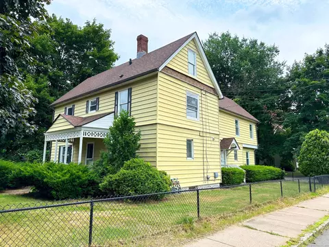 62 Pleasant St, Manchester, CT 06040
