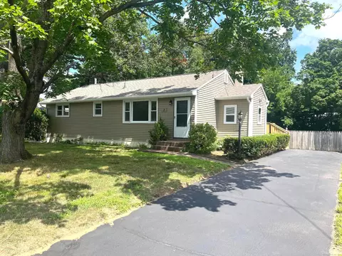 3 Sidor Dr, Enfield, CT 06082